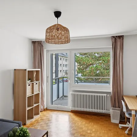 Charming 1 Bedroom *