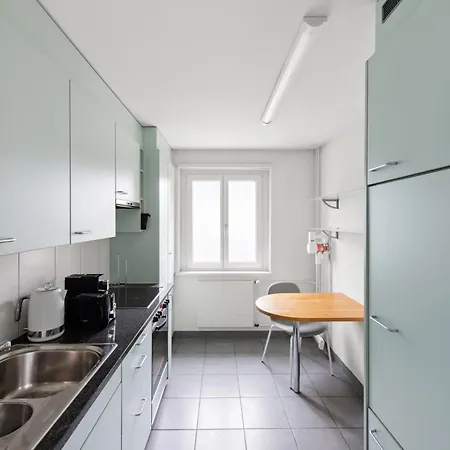 Charming 1 Bedroom *