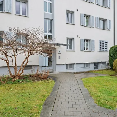 Charming 1 Bedroom شقة